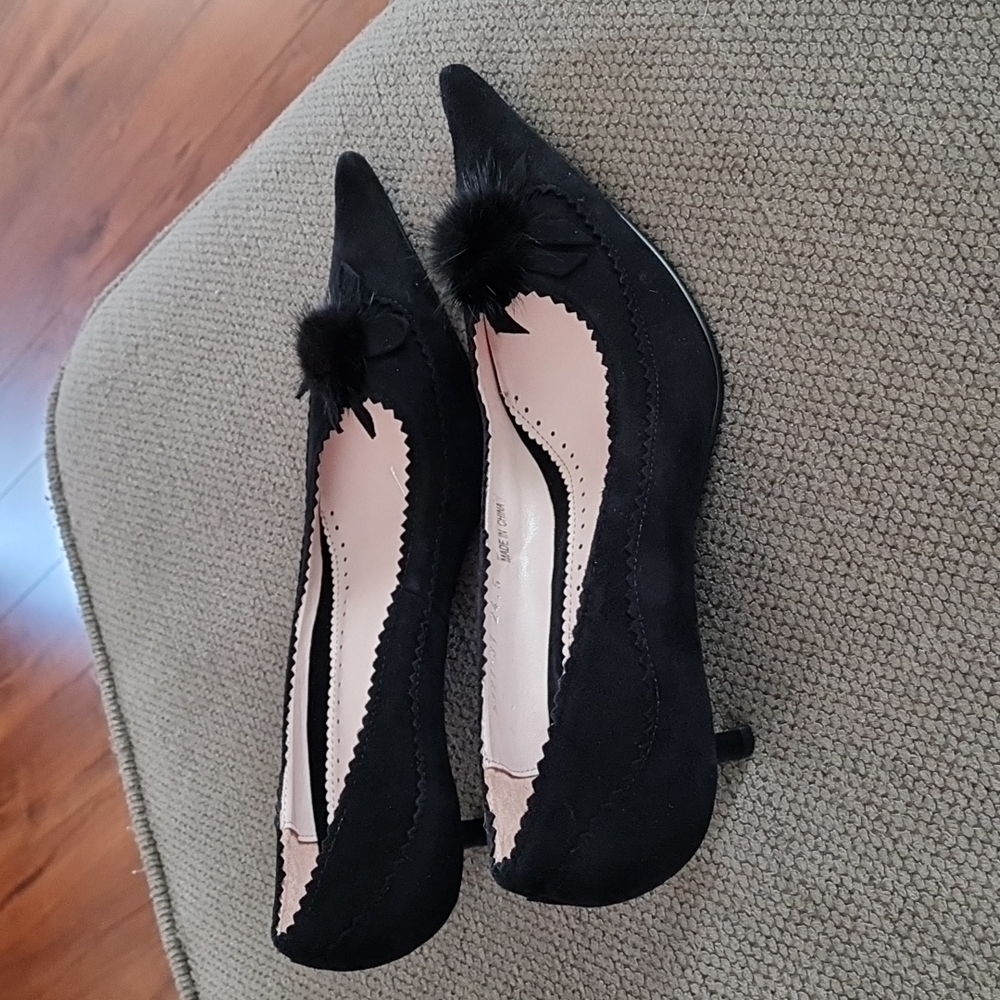 🥰HP🥰POINTY BLACK HEELS - Picture 3 of 13